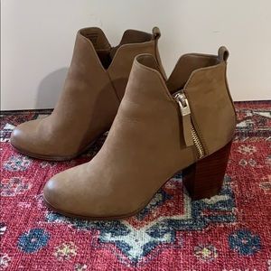 ALDO Booties. Sz 8